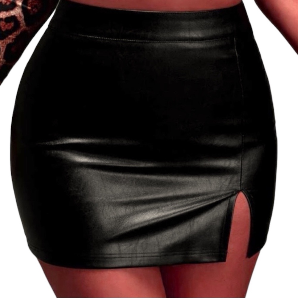 Faux leather mini skirt - Picture 1 of 3